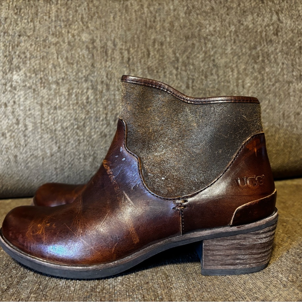 UGG Women's Rich Brown Leather Ankle Booties